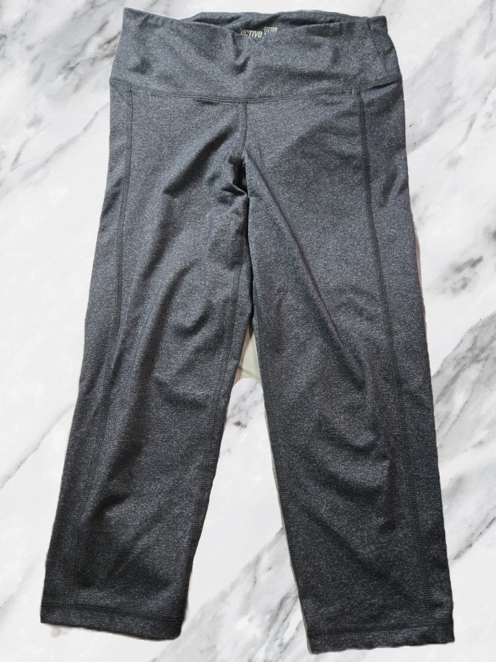 Y2K Old Navy Dark Gray Active Capri Leggings